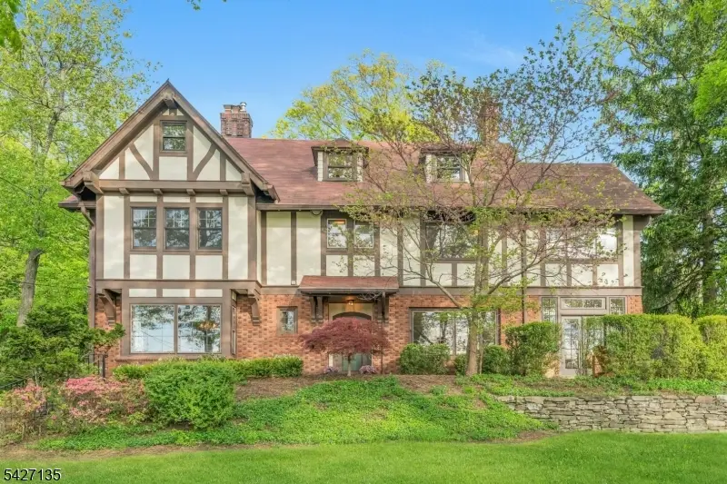 37 Afterglow Avenue, Verona, NJ 07044 - #1