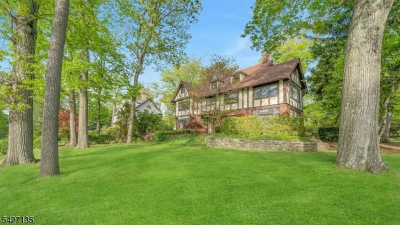 37 Afterglow Avenue, Verona, NJ 07044 - #2