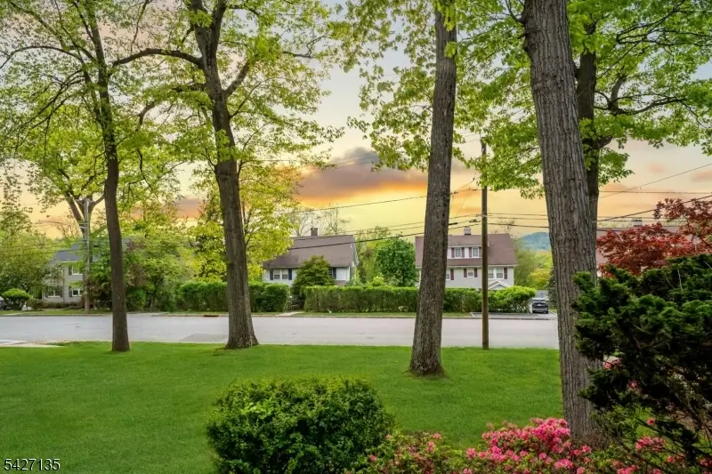 37 Afterglow Avenue, Verona, NJ 07044 - #3