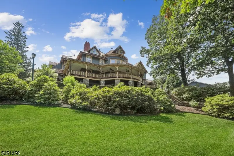 33 Edgemere Ave, Mount Arlington, NJ 07856 - #1