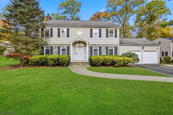 105 Tennyson Dr, Millburn Twp., NJ 07078