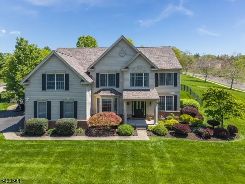 9 Hawk Dr, Raritan, NJ 08551 - #1