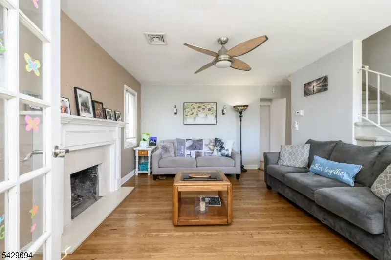 49 Colonial Dr, Clark, NJ 07066 - #3