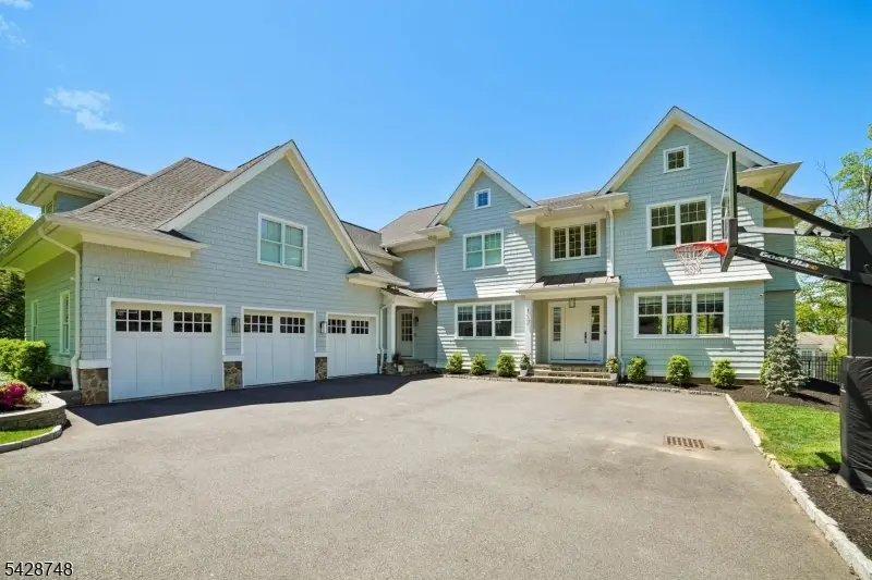 132 Hartshorn Dr, Millburn, NJ 07078 - #1