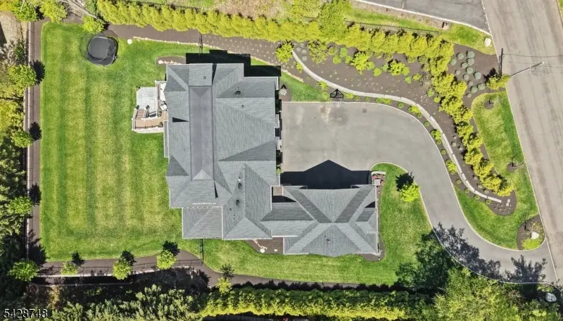 132 Hartshorn Dr, Millburn, NJ 07078 - #2