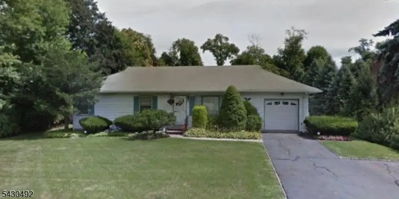 70 Hardwick Ln, Preakness, NJ 07470 - #1