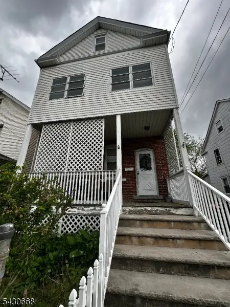 17 Fisher Ave, Bound Brook Boro, NJ 08805