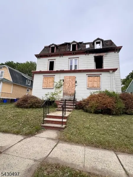 17 Westcott St, East Orange, NJ 07017 - #1