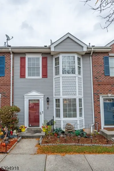 3 Martha Ct, Newark, NJ 07103 - #2