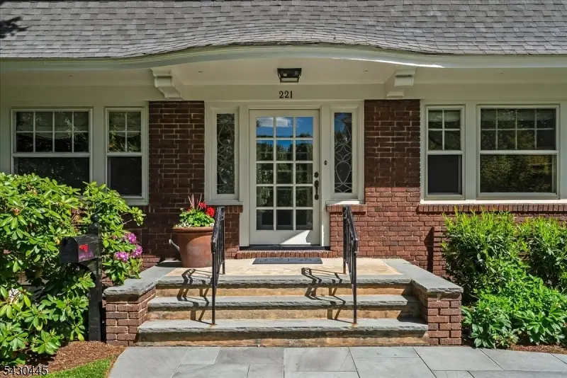 221 Christopher St, Montclair, NJ 07042 - #3