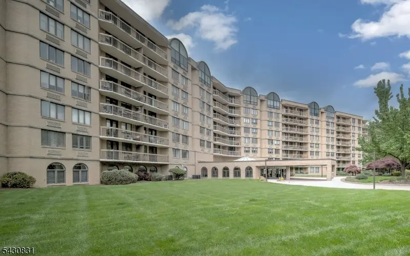 10 Smith Manor Blvd, West Orange, NJ 07052 - #1