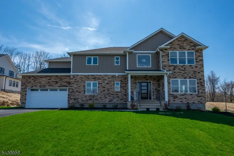 7 Emerald Dr, Hardyston, NJ 07419 - #1