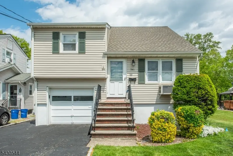 341 Lake Shore Dr, Lake Hiawatha, NJ 07034 - #1