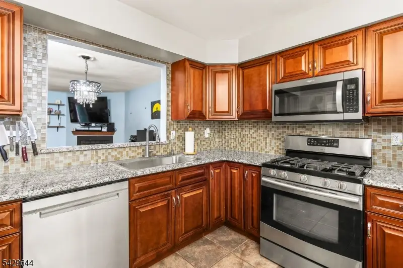 327 Smithwold Rd, Franklin, NJ 08873 - #3