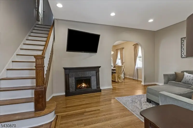 136 Cedar St, Cliffside Park, NJ 07010 - #3