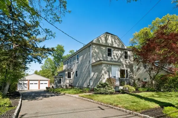 186 W Northfield Rd, Livingston Twp., NJ 07039