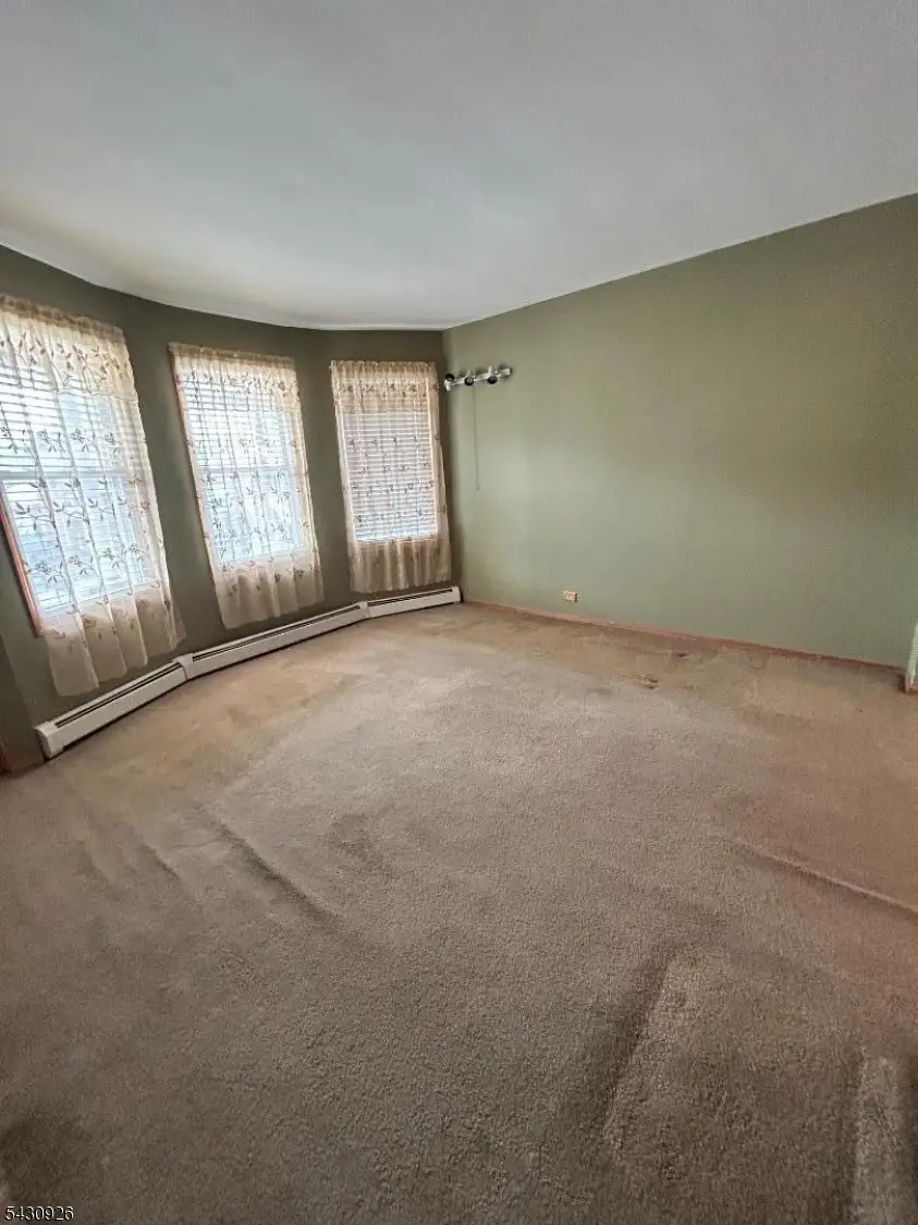 232 Franklin St, Elizabethport, NJ 07206 - #3