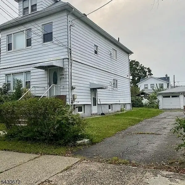 120 Orono St, Clifton City, NJ 07013