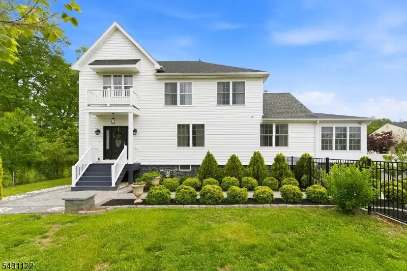 33 Weston Rd, Franklin, NJ 08873 - #1
