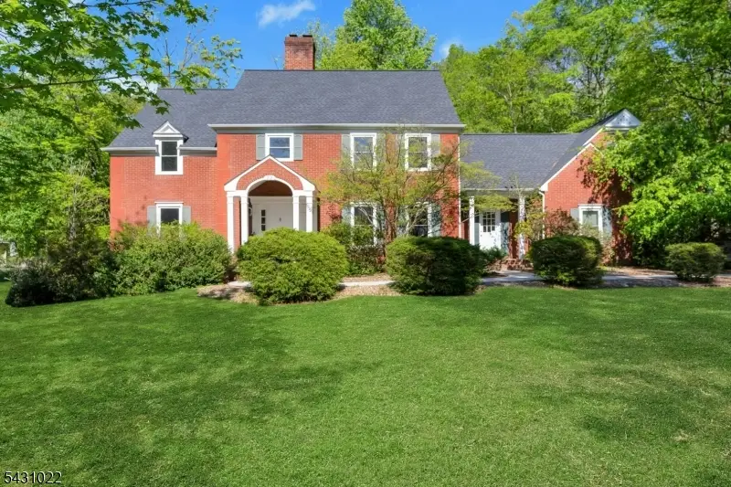 22 Sandalwood Dr, Warren, NJ 07059 - #1