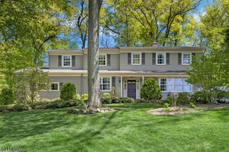 260 Lorraine Dr, Berkeley Heights, NJ 07922 - #1