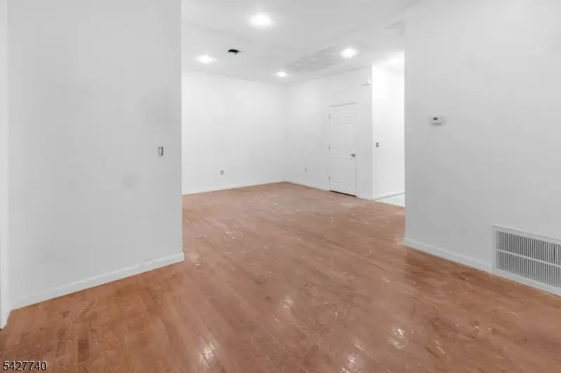 173 3rd St, Elizabethport, NJ 07206 - #2