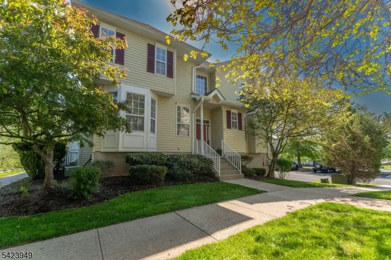 24 Kentworth Ct, Raritan, NJ 08822 - #1
