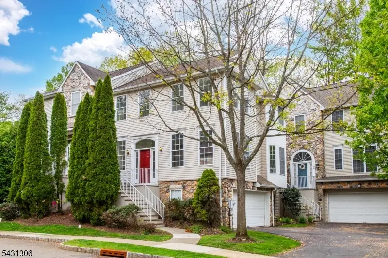148 Arrowgate Dr, Randolph, NJ 07869 - #2