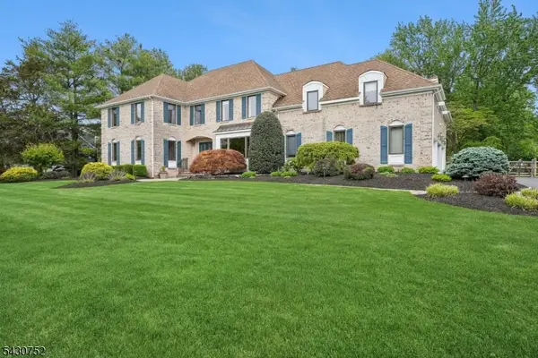 36 Pheasant Run Dr, Bernards Twp., NJ 07920