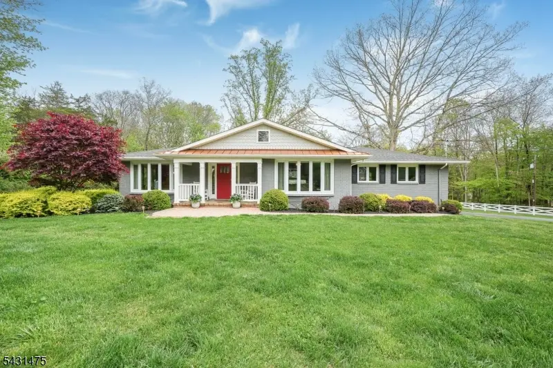 13 Laurel Pl, Chester, NJ 07930 - #1