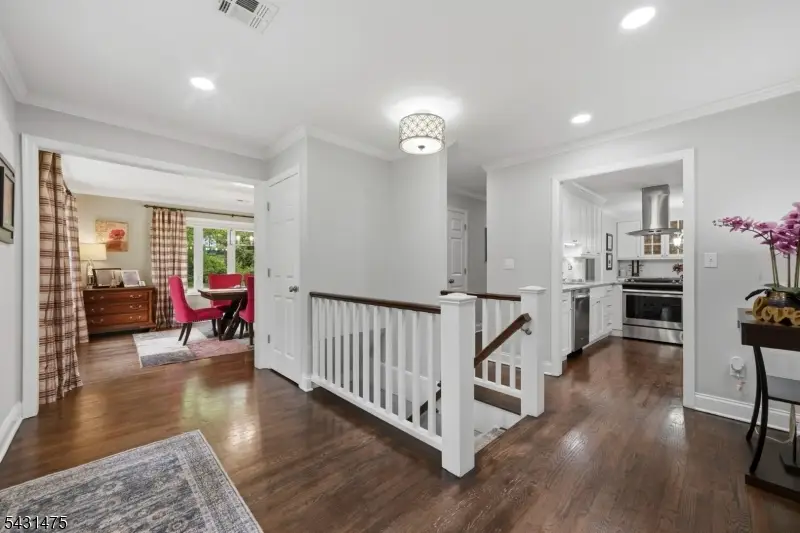 13 Laurel Pl, Chester, NJ 07930 - #2