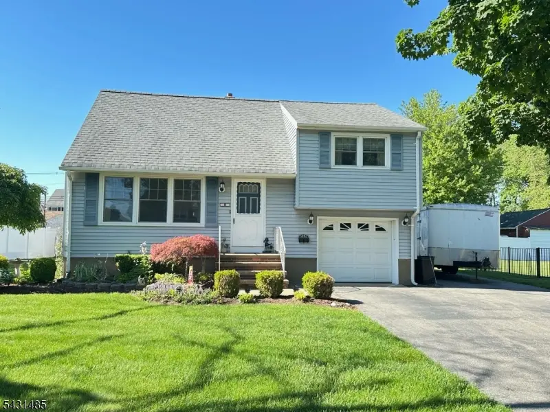 8 Duncan Ave, Pequannock, NJ 07440 - #1