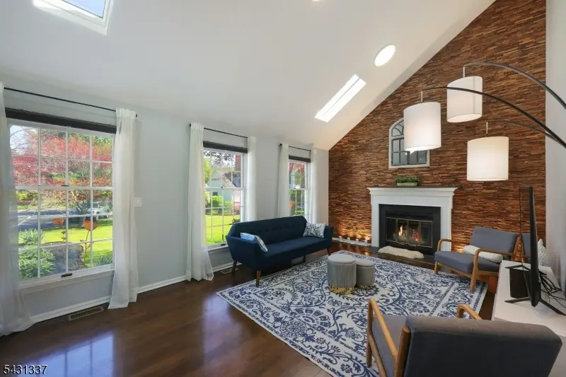 10 Plymouth Ct, Bernards, NJ 07920 - #3