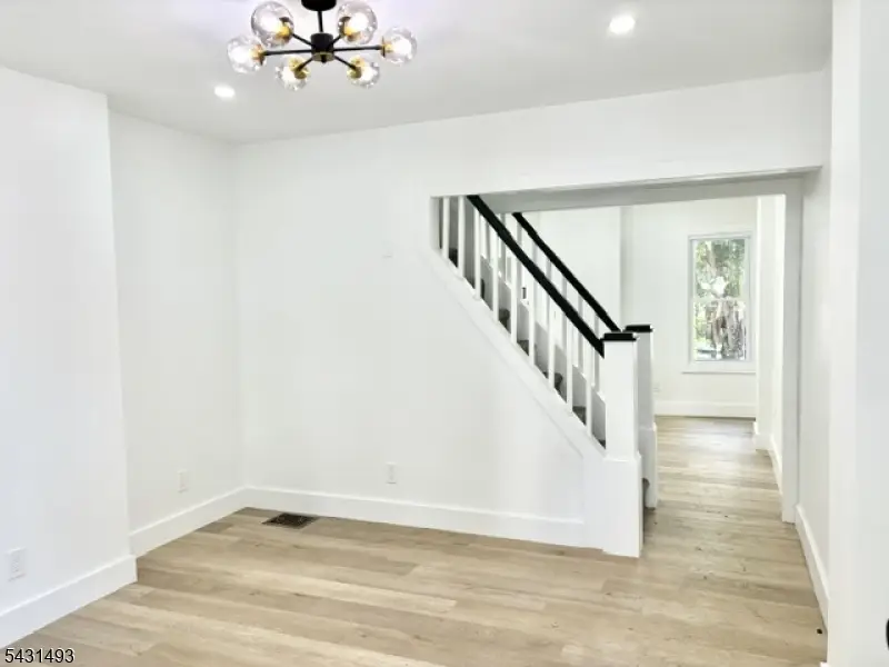 181 Washington St, Trenton, NJ 08611 - #2