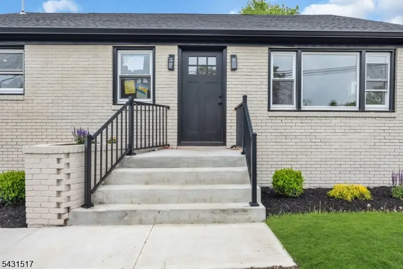 260 Highland Ave, Franklin, NJ 08873 - #2