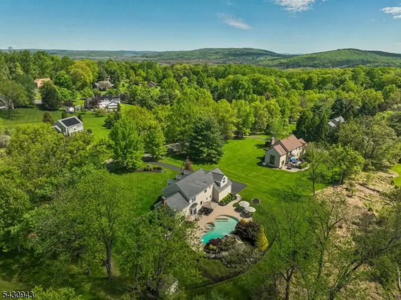 31 Copper Penny Rd, Raritan, NJ 08822 - #1