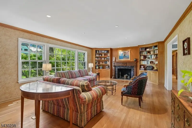 19 Greenbriar Drive, Summit, NJ 07901 - #3
