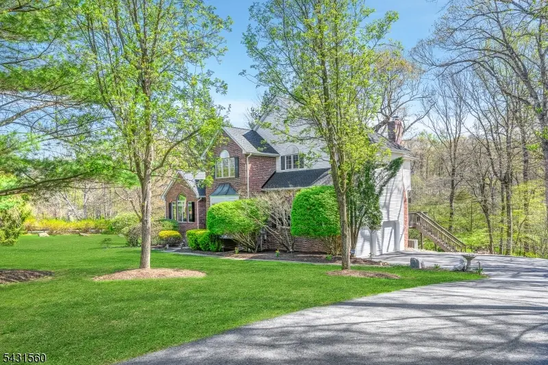 1 Bell Ct, Chester, NJ 07930 - #2