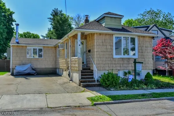 247 Grove St, Lodi Boro, NJ 07644
