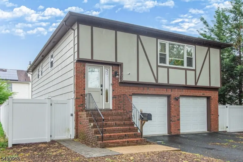 409 N 15th St, Kenilworth, NJ 07033 - #1