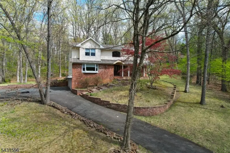 17 Drift Rd, Watchung, NJ 07069 - #2