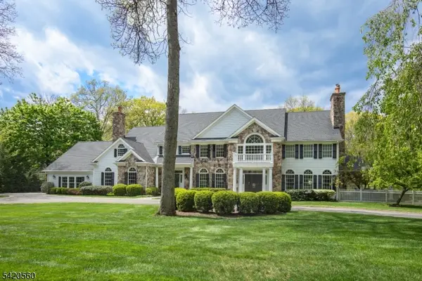9 Green Hill Rd, Chester Twp., NJ 07930