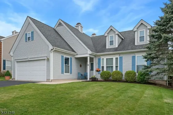 11 Strawberry Hill Rd, Branchburg Twp., NJ 08876