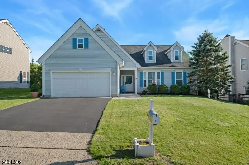 11 Strawberry Hill Rd, Branchburg, NJ 08876 - #2