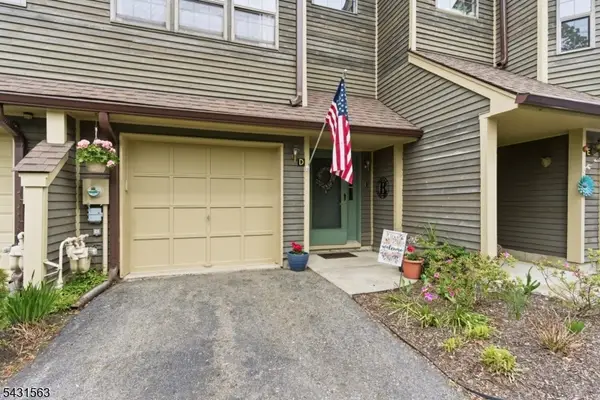 40 Lexington Ln #D, West Milford Twp., NJ 07480