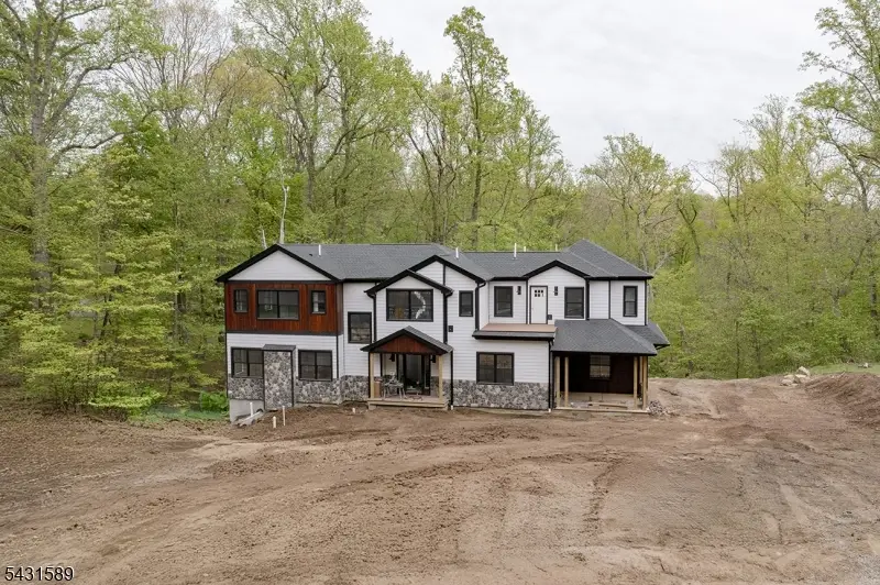 49 Northwood Rd, Hopatcong, NJ 07821 - #2