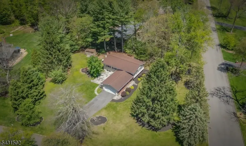8 Woodland Dr, Washington, NJ 07853 - #3