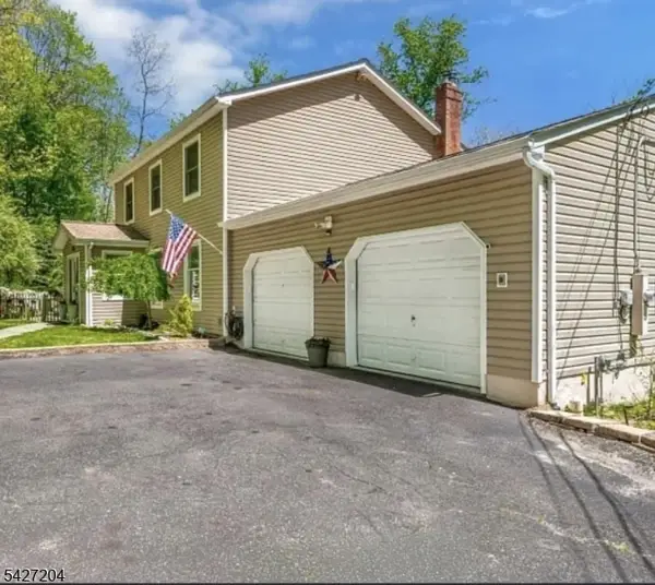 13 Celia Ave, Hopatcong Boro, NJ 07874