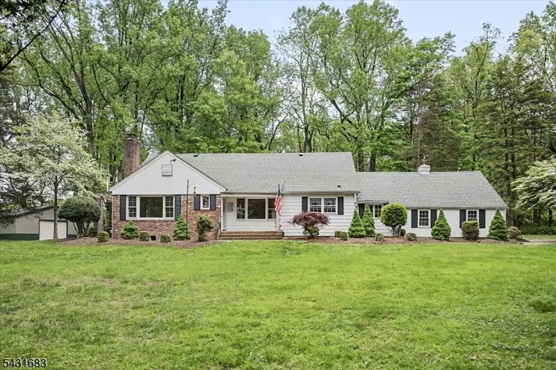 9 Dogwood Drive, Clinton, NJ 08801 - #1