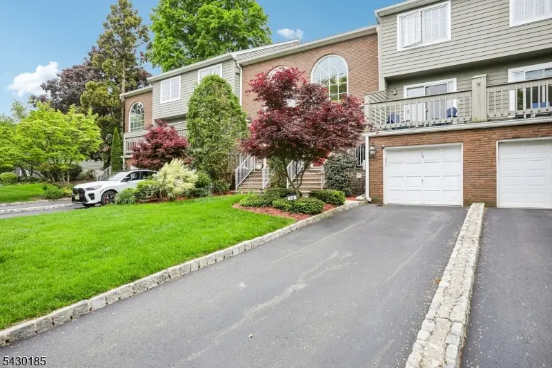 10 Fells Manor Rd, Caldwell, NJ 07006 - #3